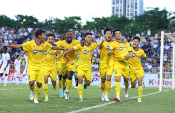 Video bàn thắng SLNA 3-0 Hải Phòng: Trò cưng thầy Park thi nhau tỏa sáng