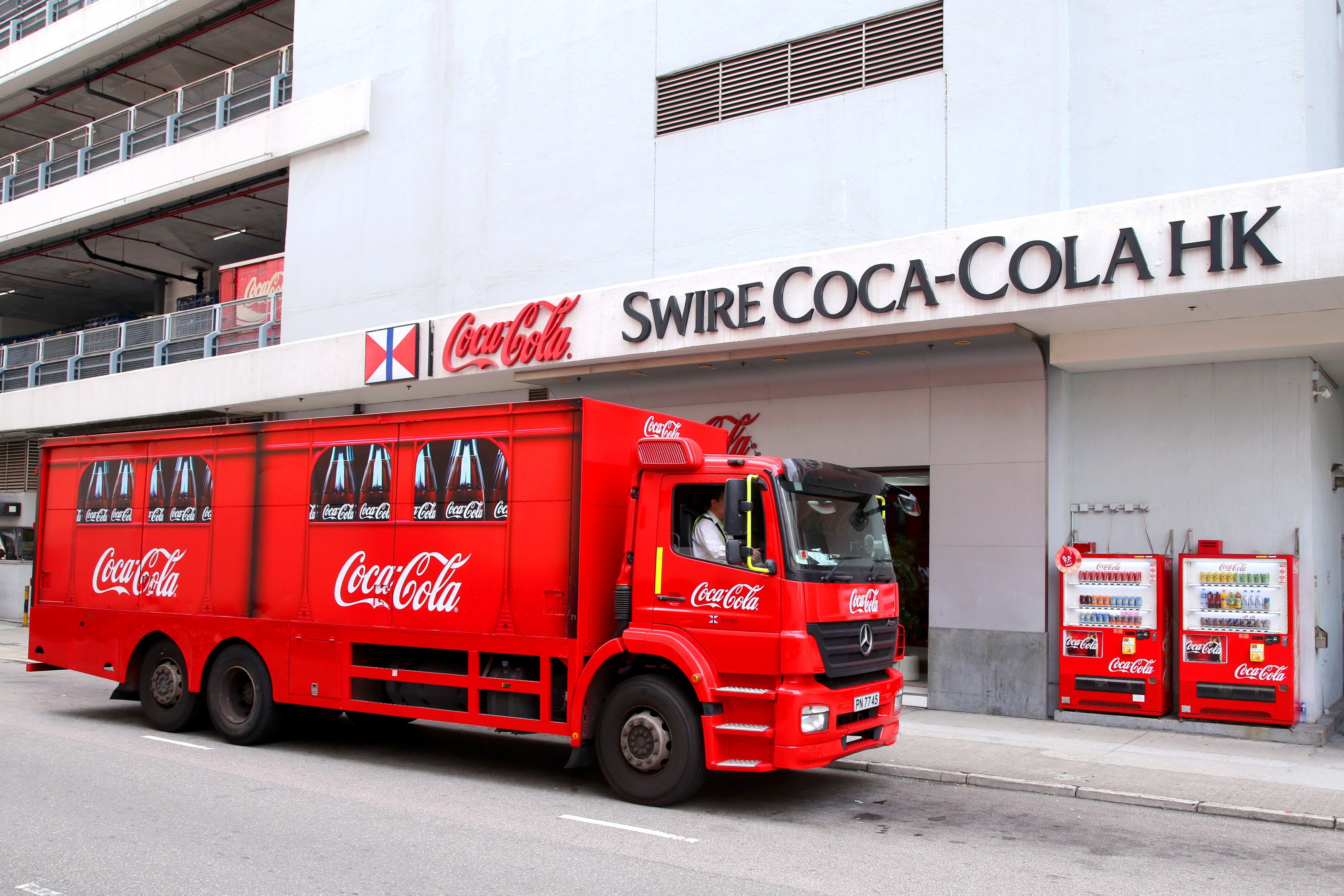 Tinh hinh kinh doanh Coca-Cola Viet Nam,  Coca-Cola Viet Nam lam an ra sao,  Coca-Cola Viet Nam bi thau tom anh 1