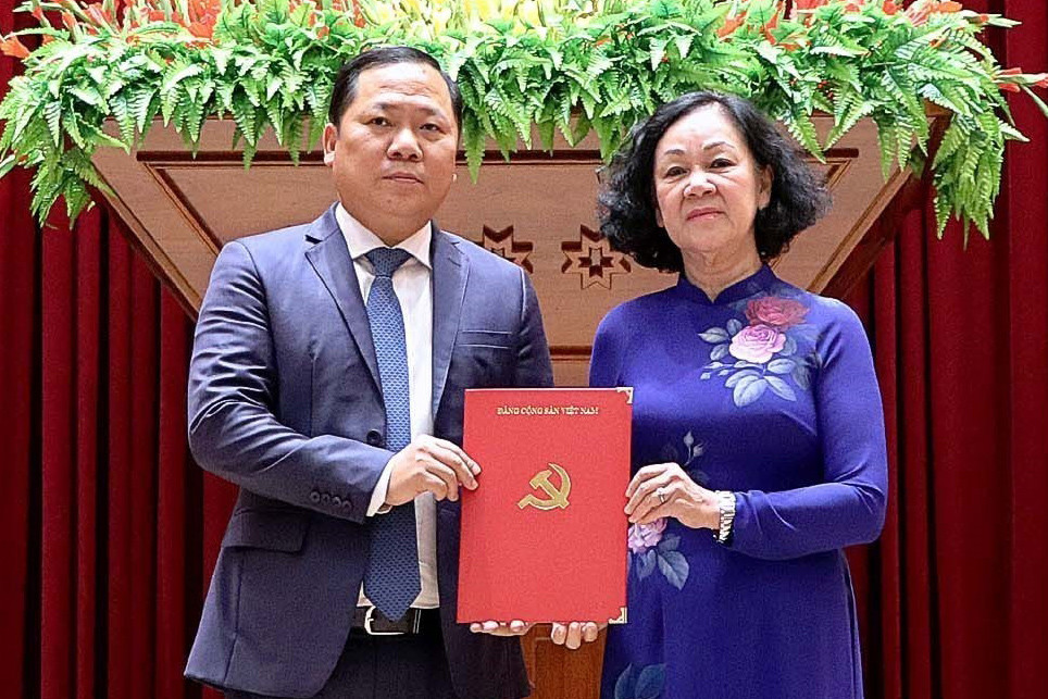 Chủ tịch UBND tỉnh Bình Định Nguyễn Phi Long làm Bí thư Hòa Bình