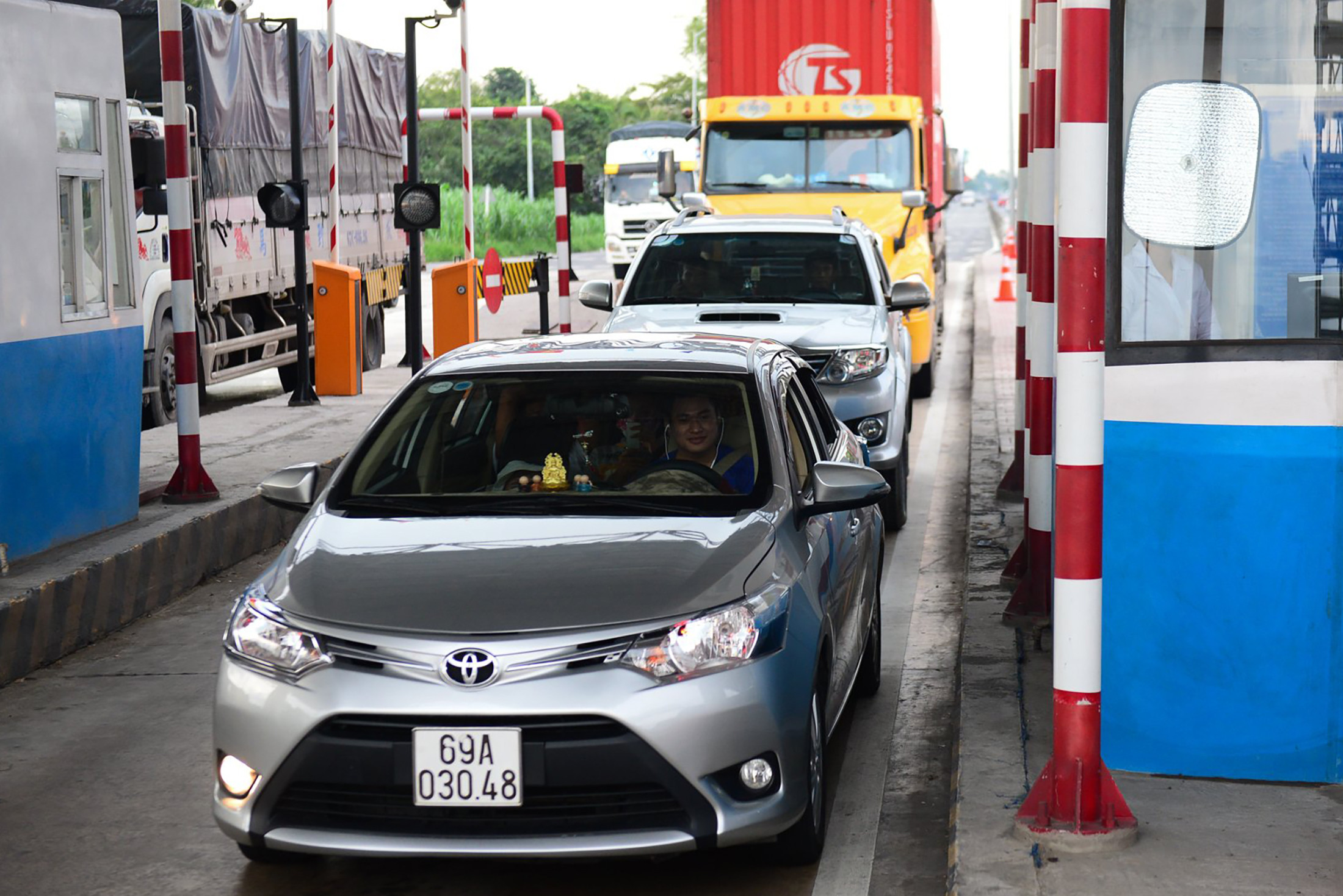 Cao tốc TP.HCM - Dầu Giây có 25 làn thu phí không dừng, vượt tiến độ 5 ngày