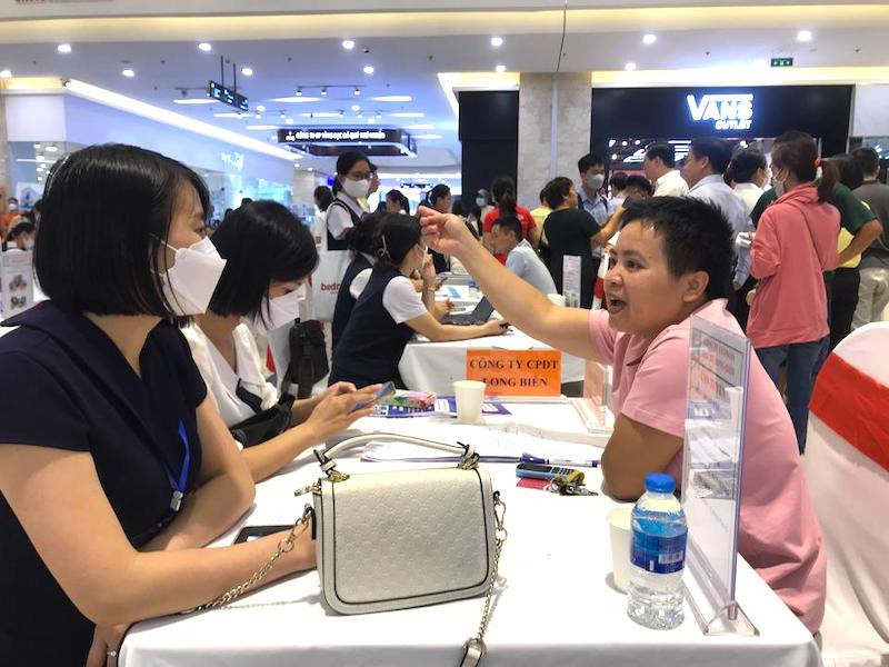 Demand for recruitment in Hanoi surges in H2/2022
