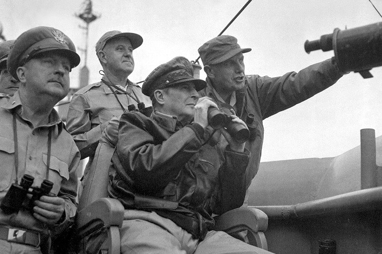 “Trận thua” đau nhất của tướng Mỹ MacArthur