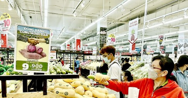 Food, consumer goods decline sluggishly