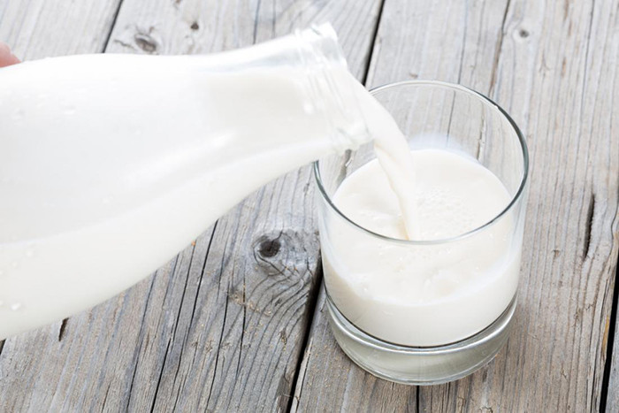 Uống sữa, tiêu thụ các sản phẩm từ sữa làm tăng nguy cơ mắc Parkinson
