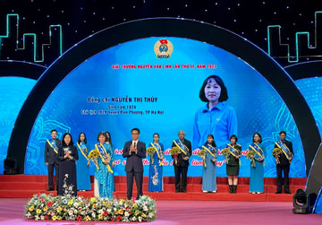 10 cán bộ công đoàn nhận Giải thưởng Nguyễn Văn Linh
