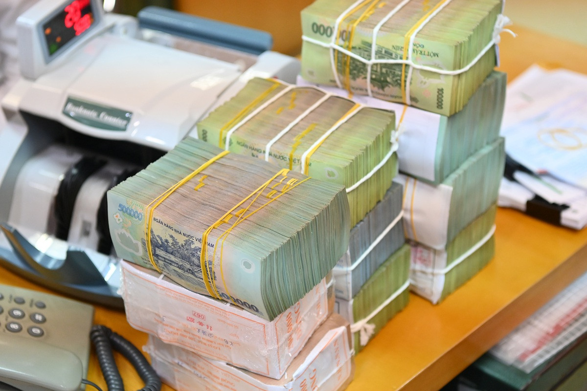 Ngân hàng ồ ạt báo lãi khủng, có lo nguy cơ ảo vì một chi tiết?  - 2