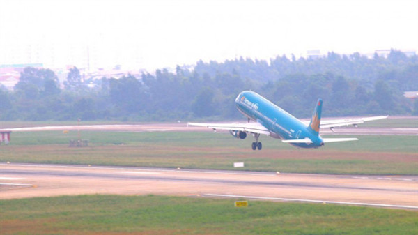 Plane makes emergency landing soon after take-off