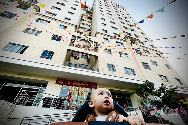 Giá chung cư mới liên tục lập đỉnh, người dân TP.HCM tìm mua căn hộ cũ