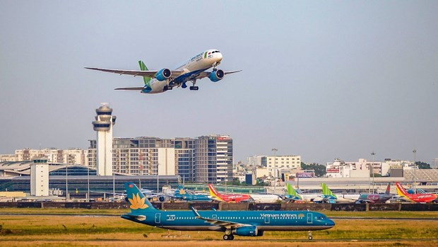 CAAV asked to tackle high rates in flight delays, cancellations hinh anh 1