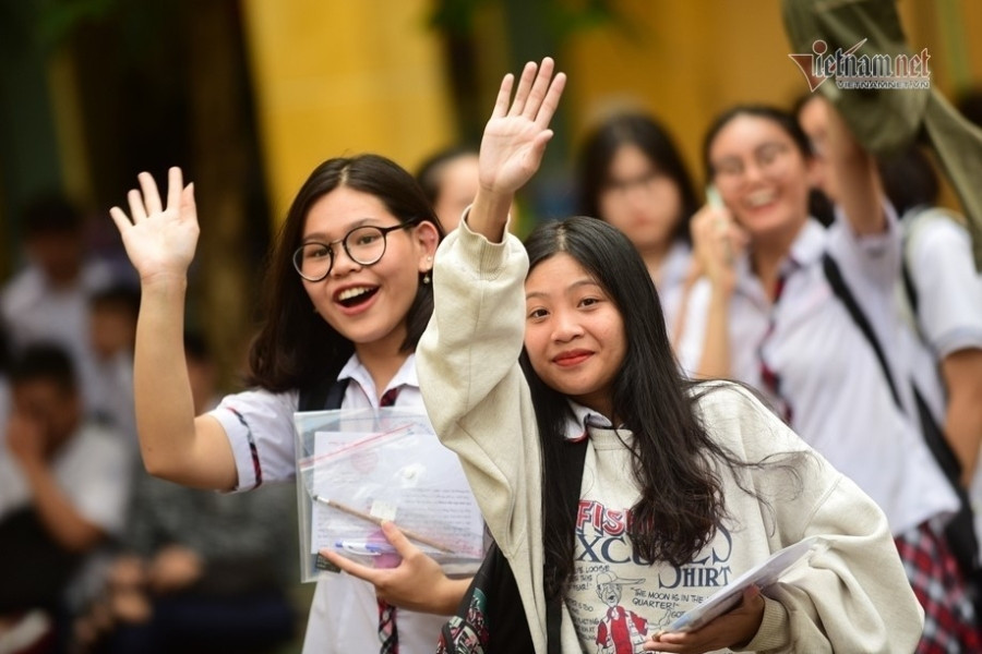 Hơn 1 triệu sĩ tử thi tốt nghiệp THPT trong tiết trời nắng nóng