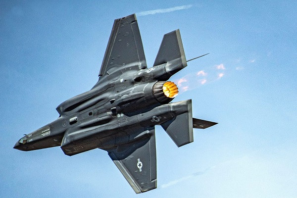 Lý do không quân Mỹ bất ngờ đình chỉ bay tiêm kích F-35