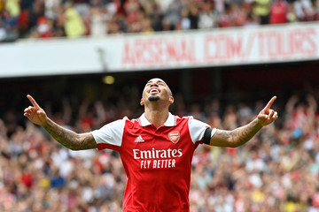 Gabriel Jesus lập hat-trick, Arsenal đè bẹp Sevilla 6-0