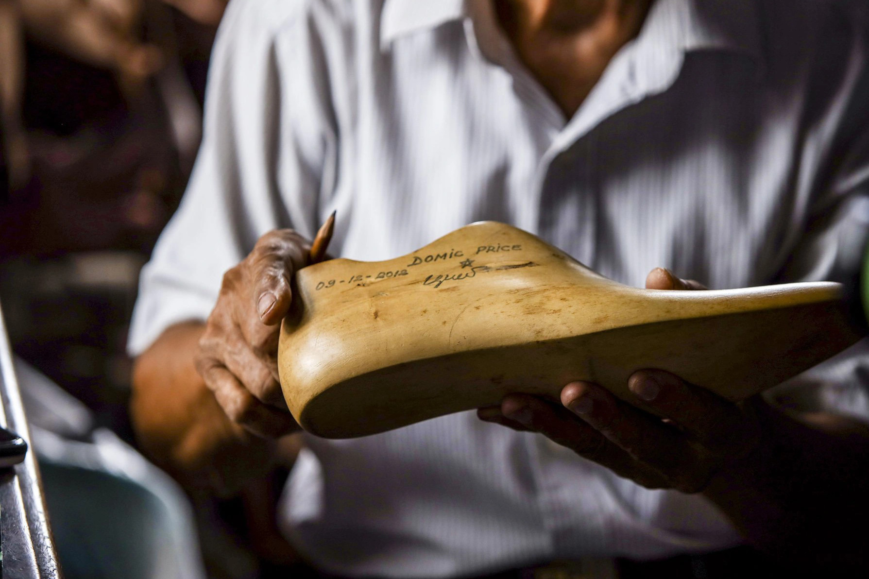 Nghệ nhân đóng giày với triết lý không thể chỉ nghĩ đến tiền - 4