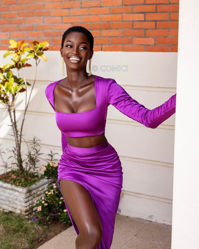 Khoảnh khắc Hoa hậu Bờ Biển Ngà 2022 suýt ngất khi đăng quang - 4