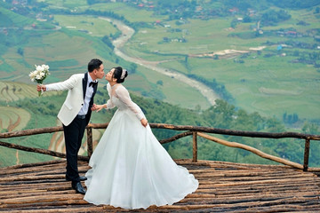 Cặp đôi miền Tây chi 250 triệu chụp ảnh cưới ở loạt điểm nổi tiếng khắp Việt Nam