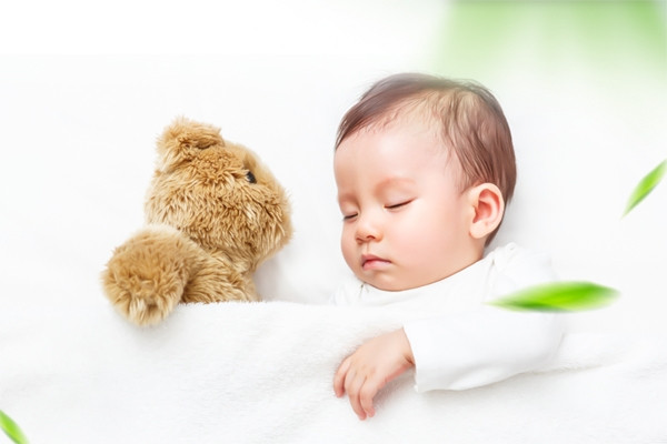 Xử trí khi trẻ sơ sinh ho, sổ mũi, viêm họng vì nằm điều hòa