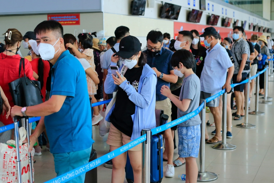 Sân bay Nội Bài, Tân Sơn Nhất lại liên tục ‘thất thủ’