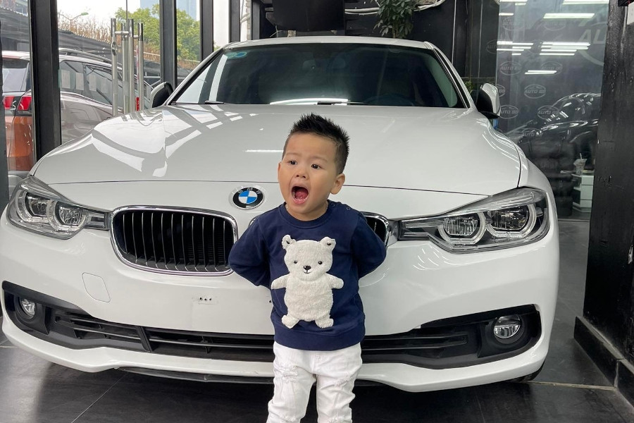 Cậu bé 3 tuổi ở Hà Nội gây bão mạng với khả năng đoán xe chỉ trong nháy mắt