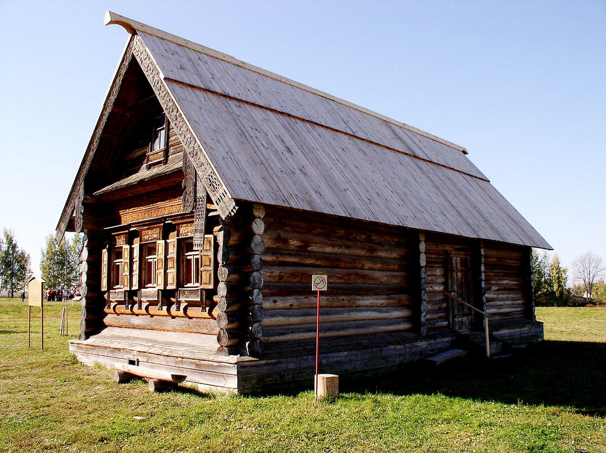 Nga nha truyen thong Izb a-cmc