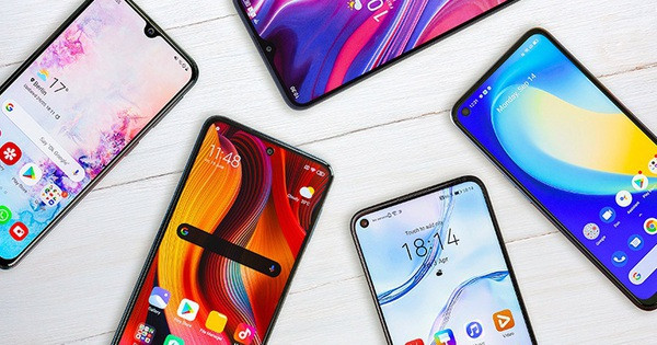 Galaxy Z Fold3, iPhone 13, Xiaomi 12 Pro... đồng loạt rớt giá mạnh