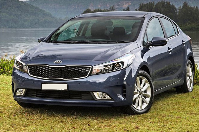 Mùa du lịch, có nên đi xuyên Việt bằng xe sedan gầm thấp?