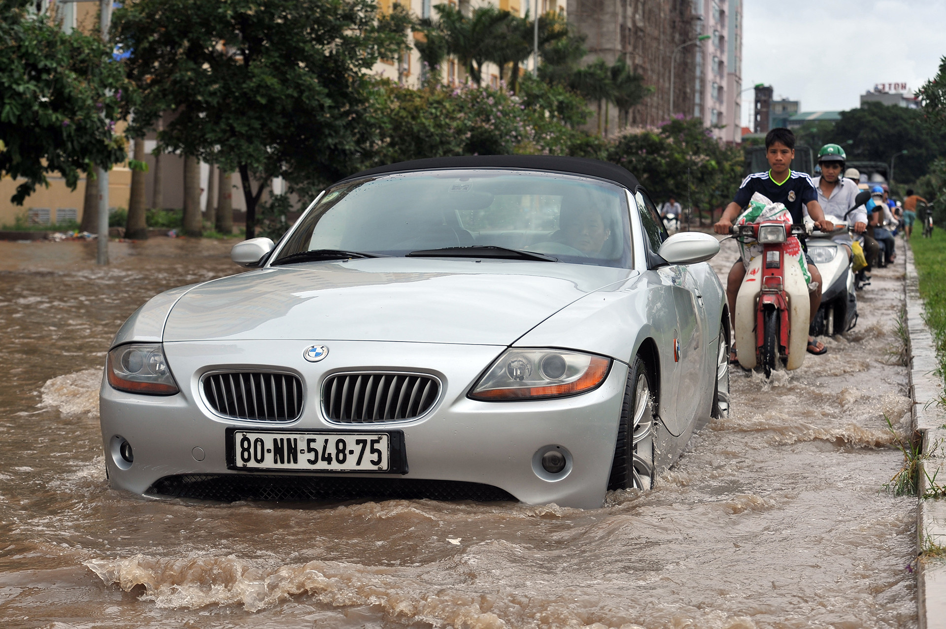 Dự báo thời tiết 7/7: Ngày đầu thi tốt nghiệp, miền Bắc mưa bất chợt, Trung Bộ nắng gắt