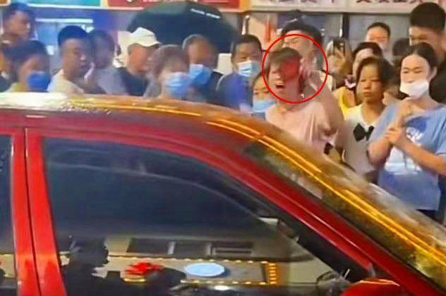 Vợ cầm giấy kết hôn chạy 50km bắt quả tang chồng ngoại tình