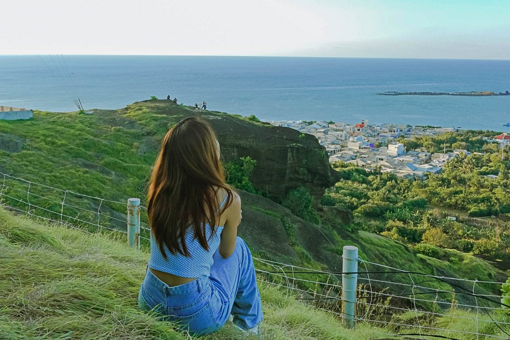 Cô gái bỏ việc đi du lịch, sống 2 tháng như dân biển ở 'tiểu Maldives Việt Nam'