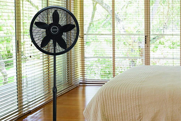 Tác dụng, tác hại khi bật quạt đi ngủ