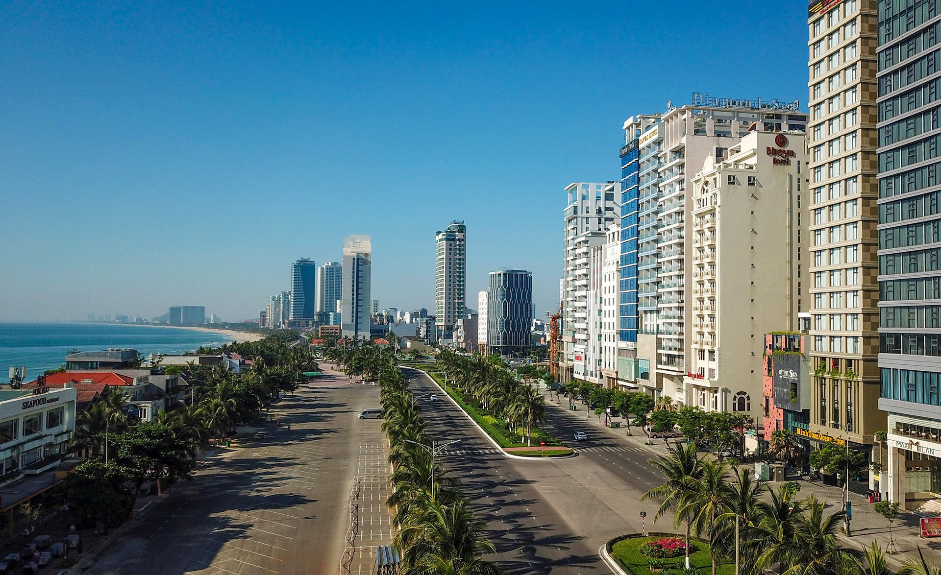 nha hang ven bien Da Nang dong cua hang loat anh 12