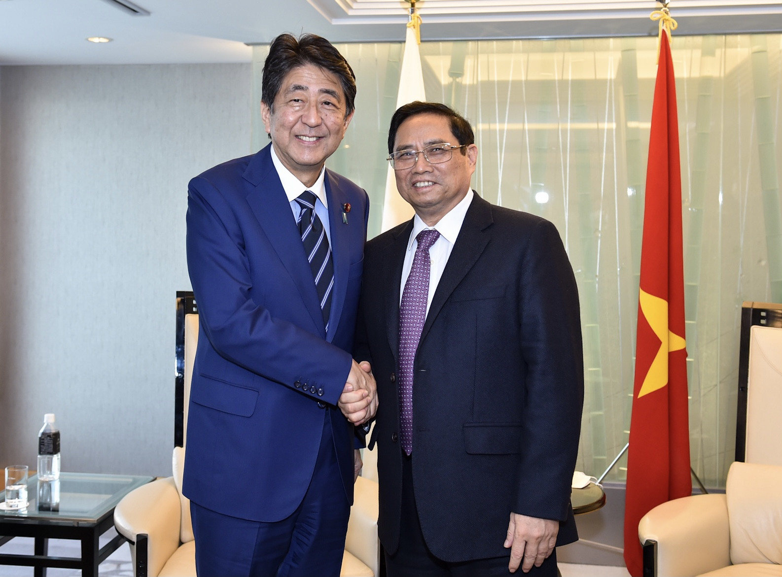 Cuộc gặp khó quên của Thủ tướng Phạm Minh Chính và nguyên Thủ tướng Nhật Bản Abe Shinzo