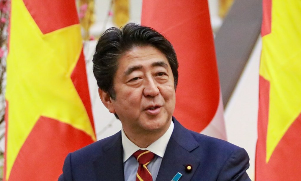 Cảm tình với Việt Nam của ông Abe - vị Thủ tướng có đôi tay mềm ấm