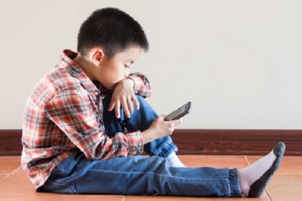 Nhật Bản phát triển ứng dụng ngăn trẻ gửi ảnh khỏa thân cho người lạ