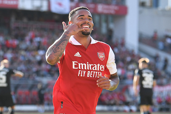 Gabriel Jesus ghi cú đúp trận ra mắt Arsenal