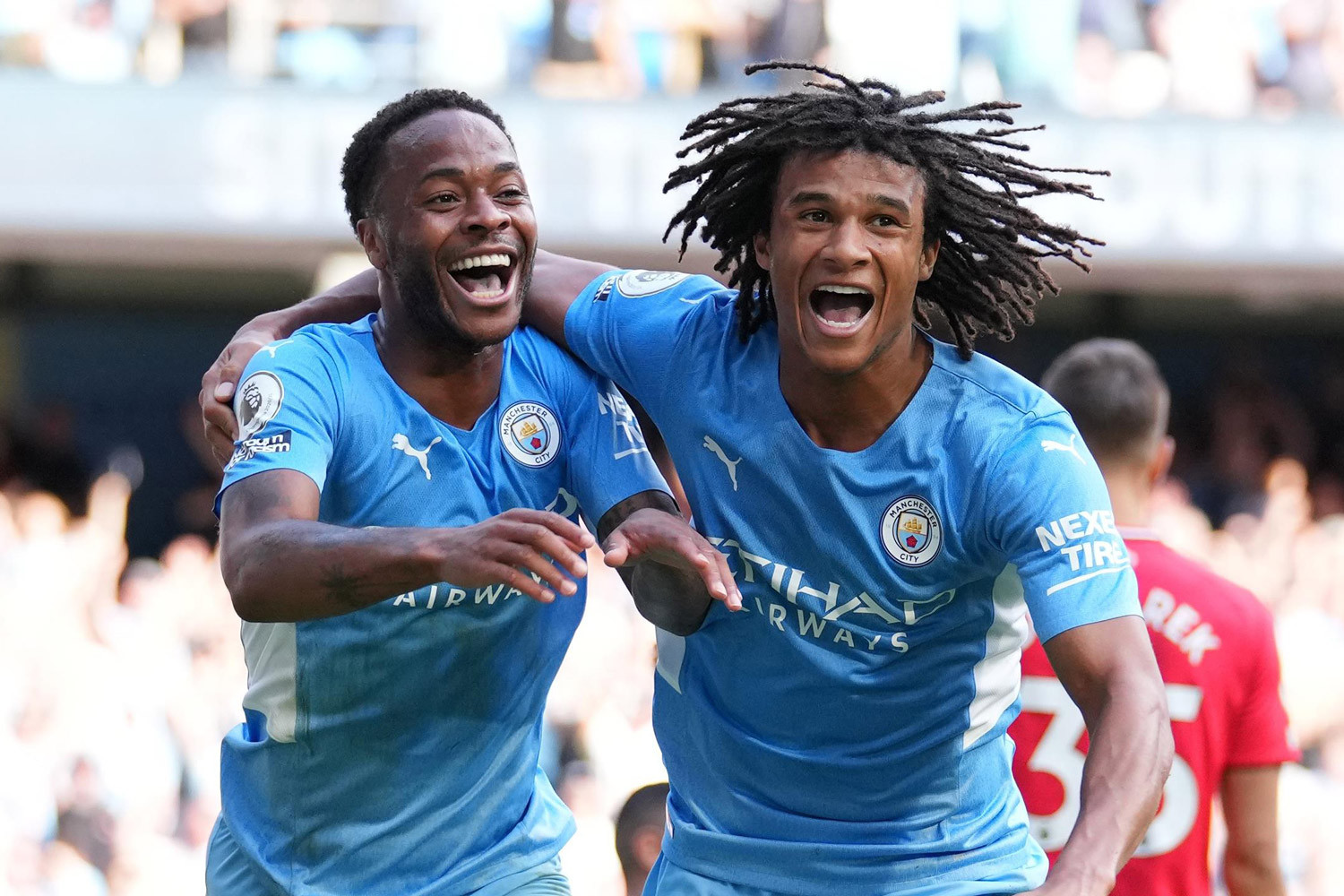 Xong Sterling, Chelsea sắp có Nathan Ake