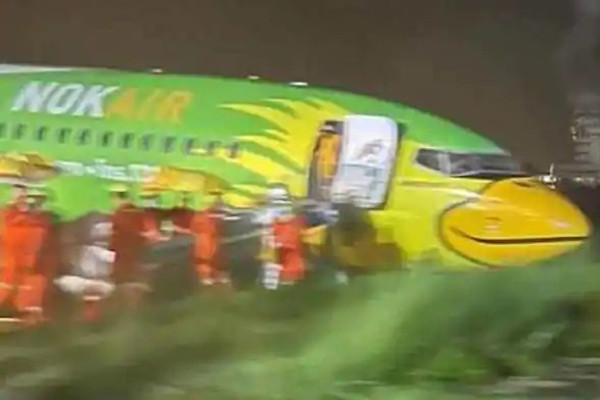 Máy bay Thái Lan chở 170 người trượt khỏi đường băng do mưa lớn