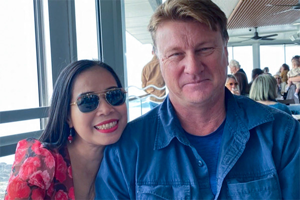 Người đàn ông Úc cưới được vợ Việt sau kỳ nghỉ 'sát hạch' ở xứ dừa