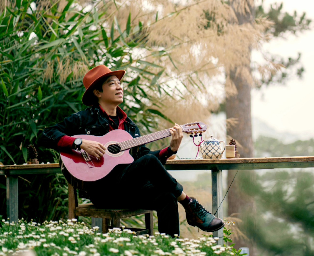 Avin Lu xuất hiện trong MV 'Gọi' của Tấn Sơn