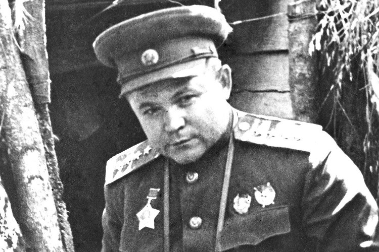 Vị tướng Hồng quân từng 4 lần làm thất thế thống chế Đức khét tiếng