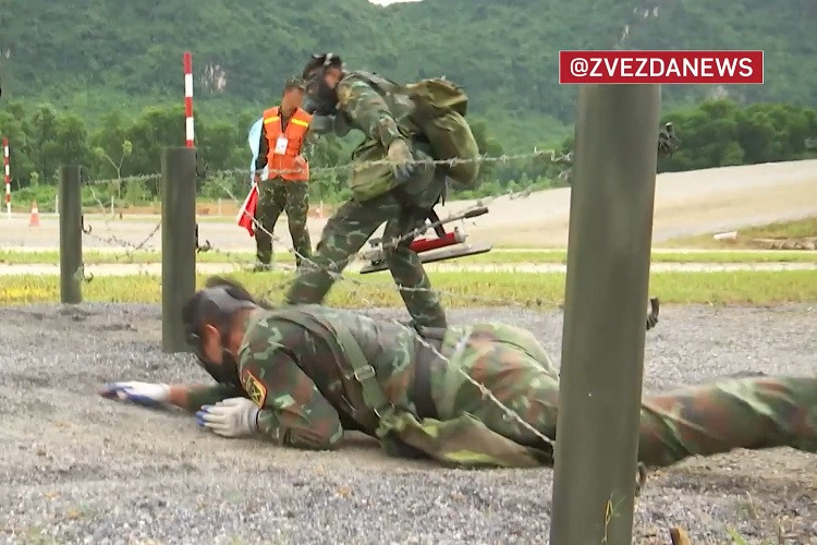 Video đội Việt Nam tích cực chuẩn bị thi “Vùng tai nạn” ở Army Games 2022