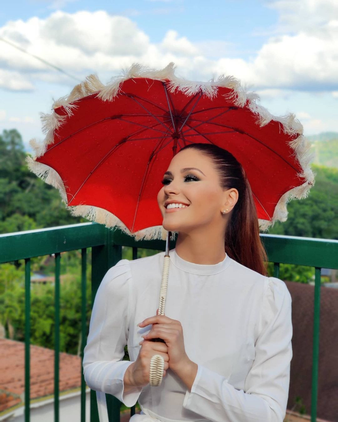 Venezuela cử ‘gà chiến’ tóc ngắn, body bốc lửa thi Miss Grand International 2022