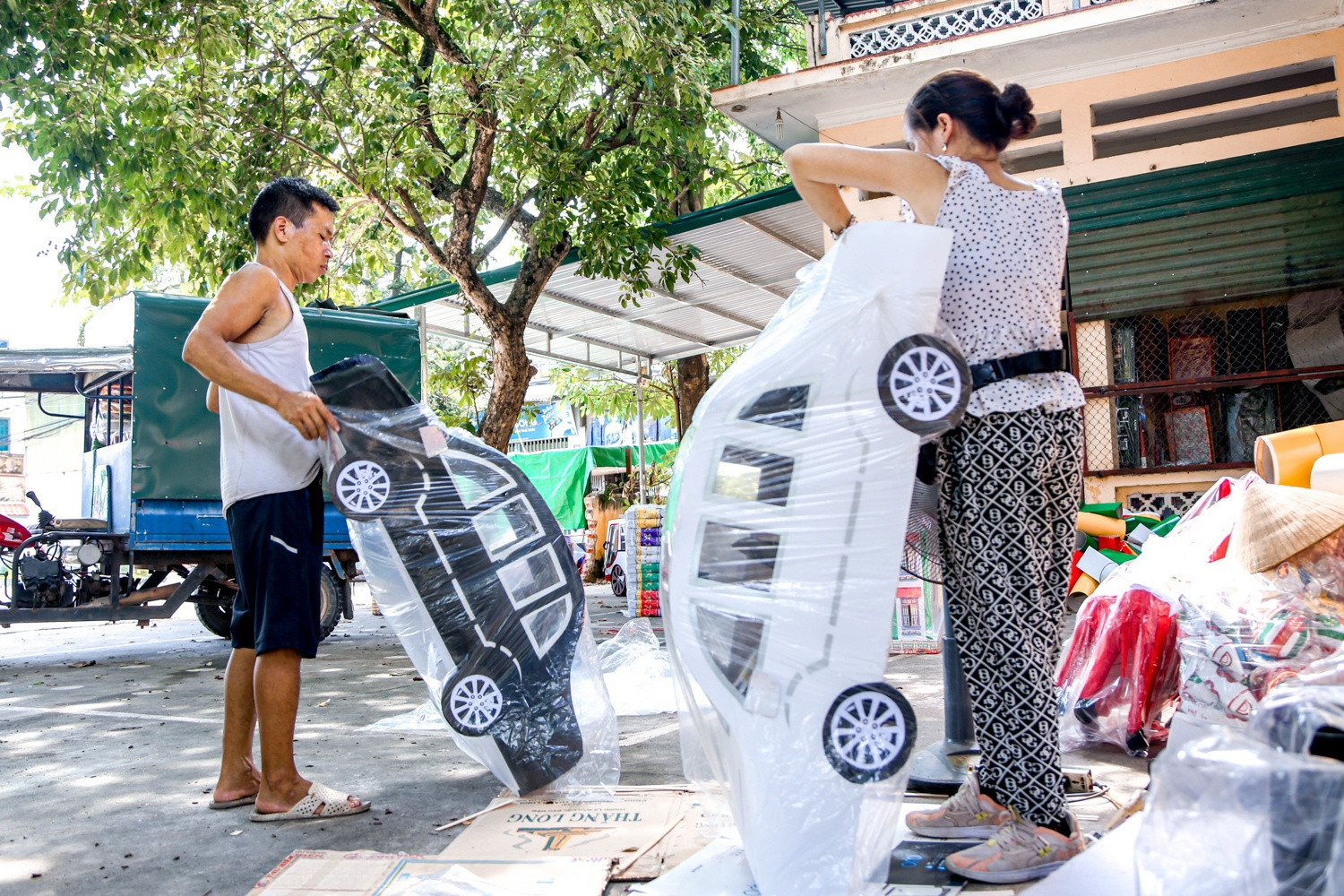 Mua oto hang sang dot ram thang 7 anh 9