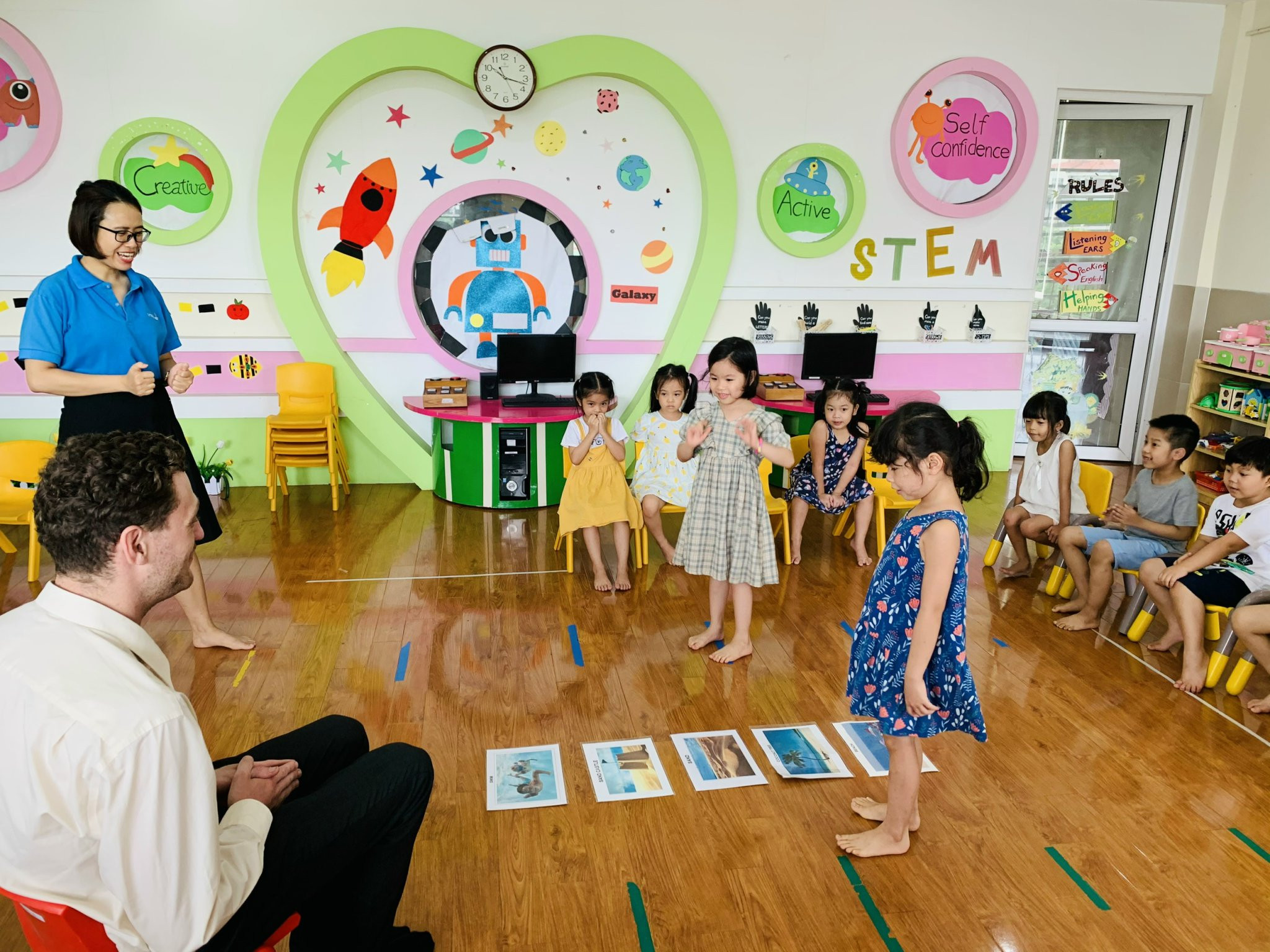 Hỗ trợ đến 3,7 triệu đồng cho giáo viên khó khăn vì dịch Covid-19