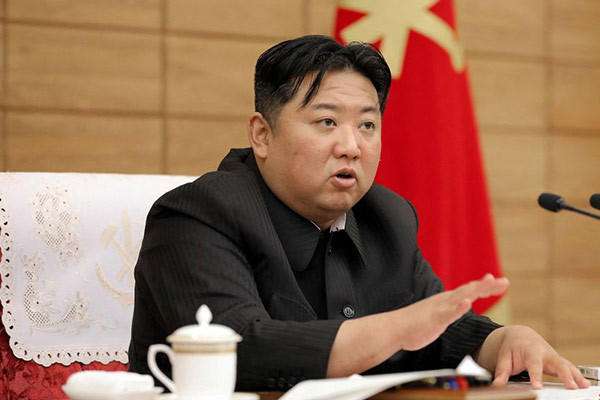 Triều Tiên tuyên bố chiến thắng đại dịch, NLĐ Kim Jong Un bị sốt cao