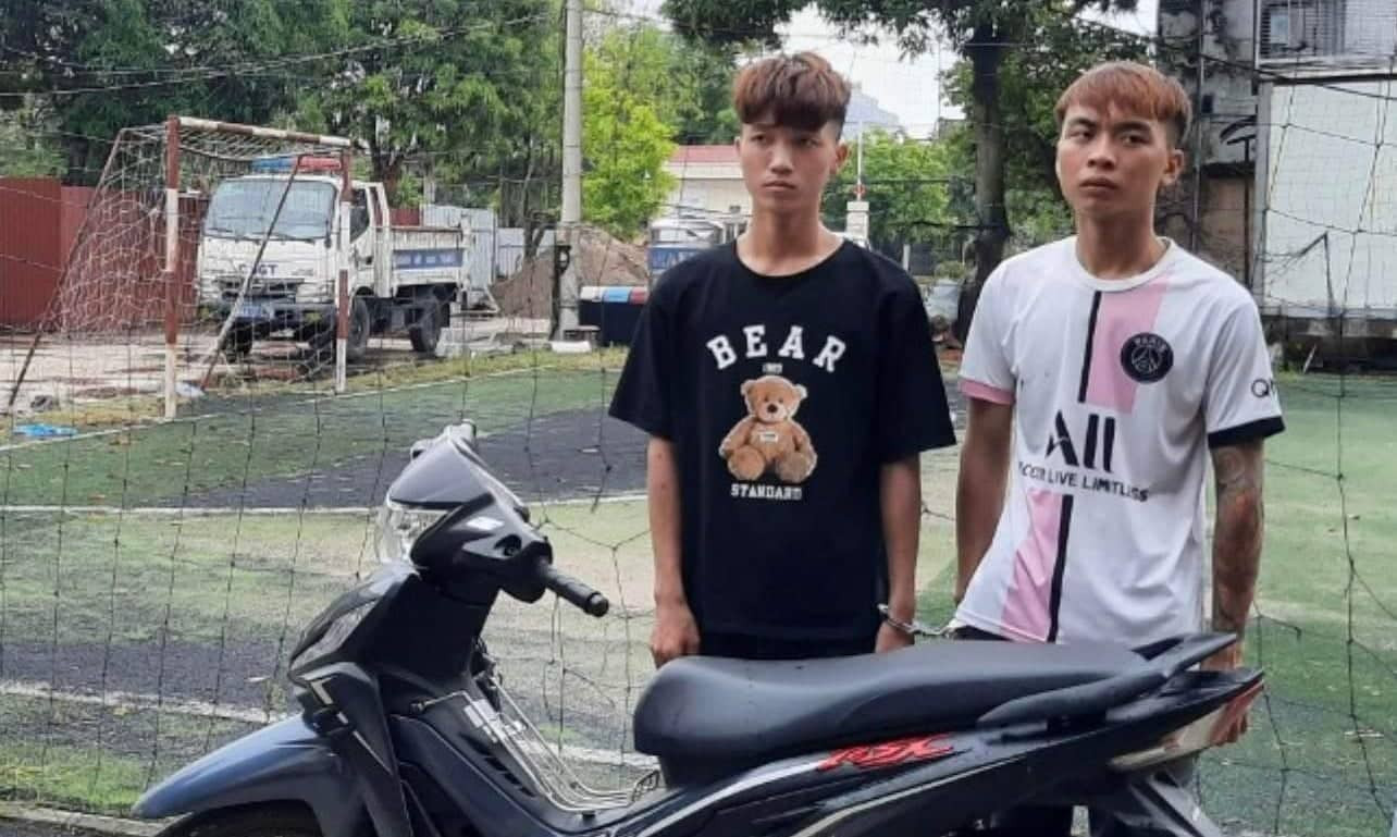 Dàn cảnh cướp điện thoại để lấy vốn mở kinh doanh quần áo