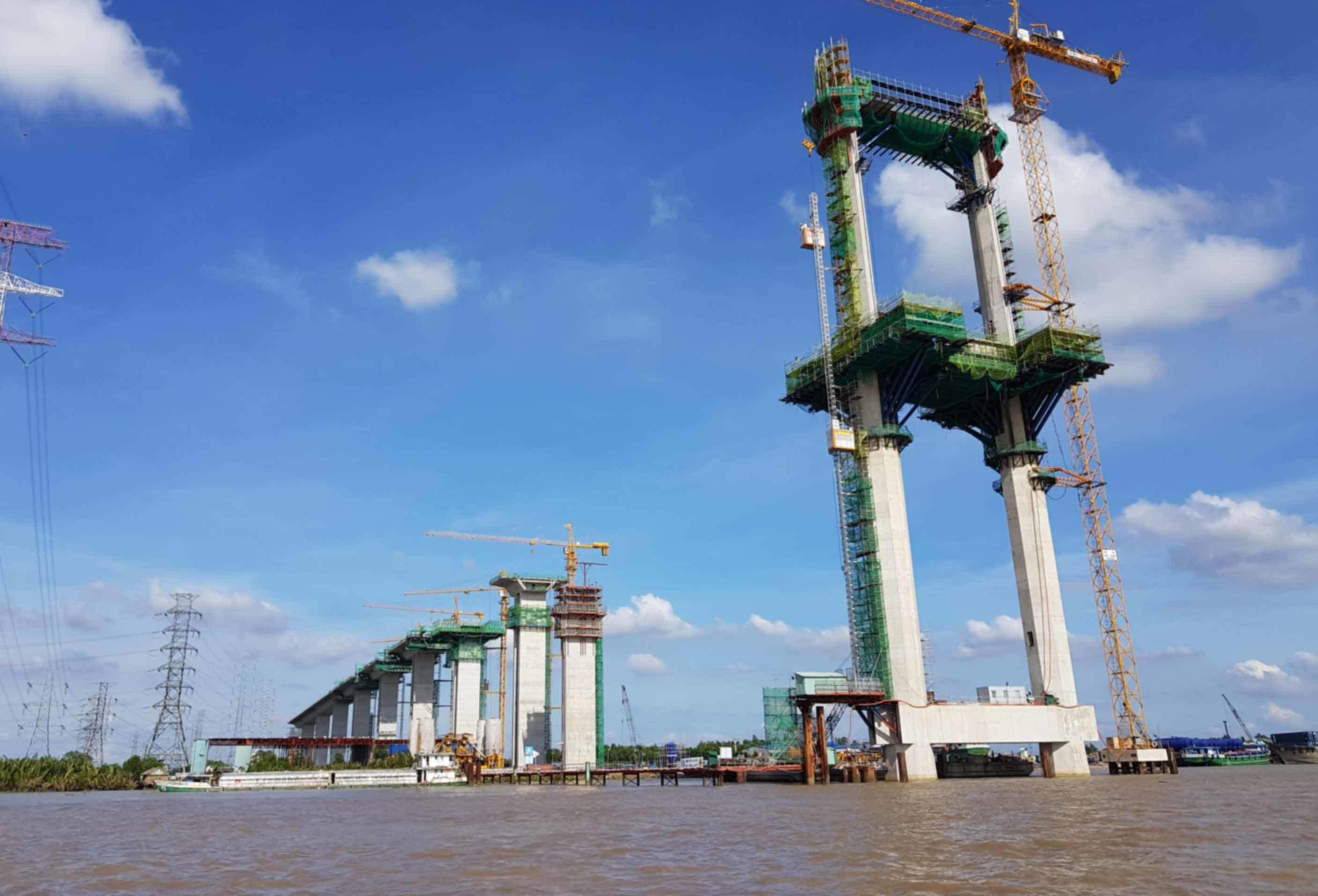 Làm rõ nguồn vốn “giải cứu” cao tốc Bến Lức - Long Thành