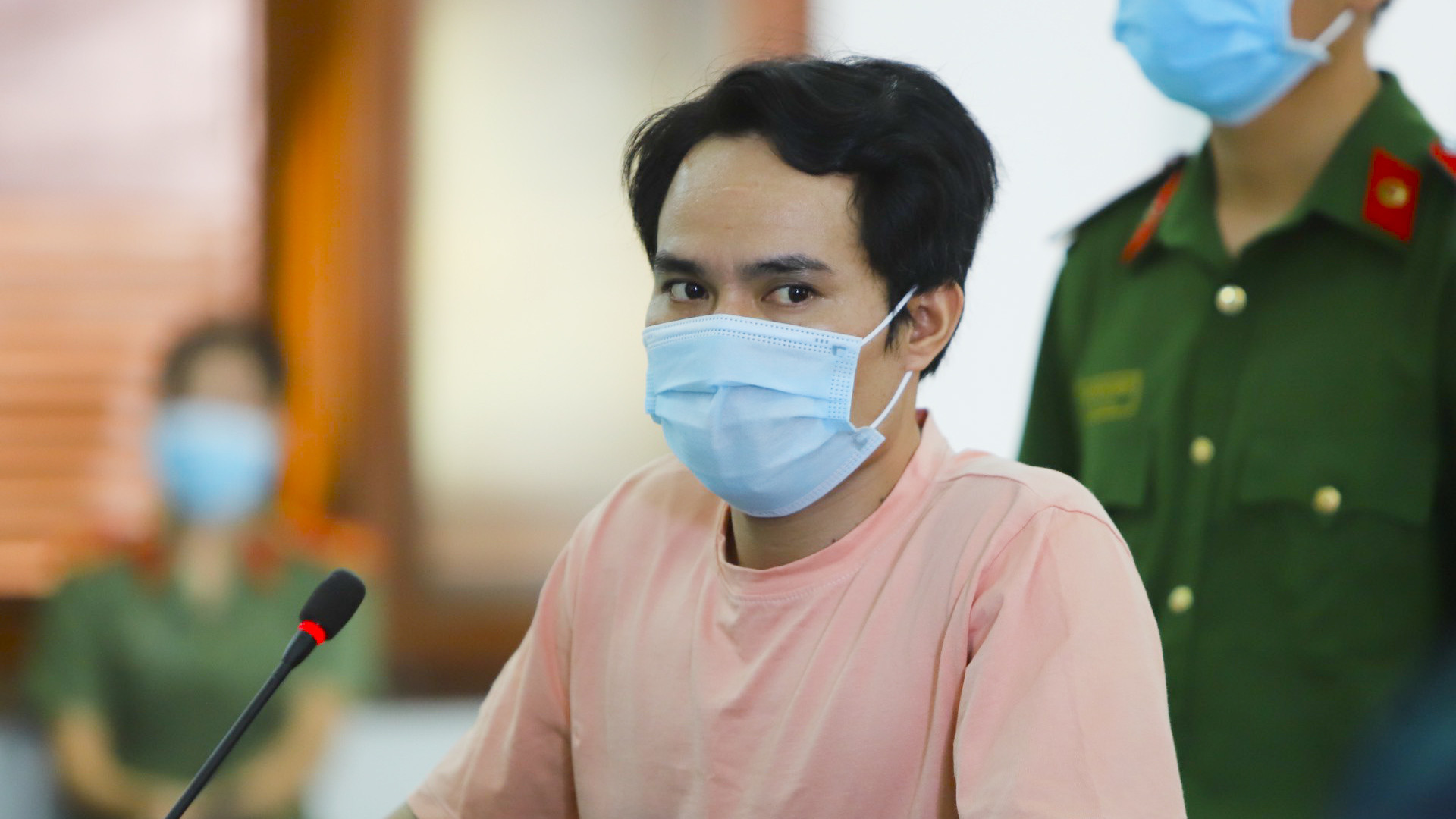 Phú Yên: Bị cáo sát hại ba người, la hét đòi giết em trai vợ cũ tại tòa