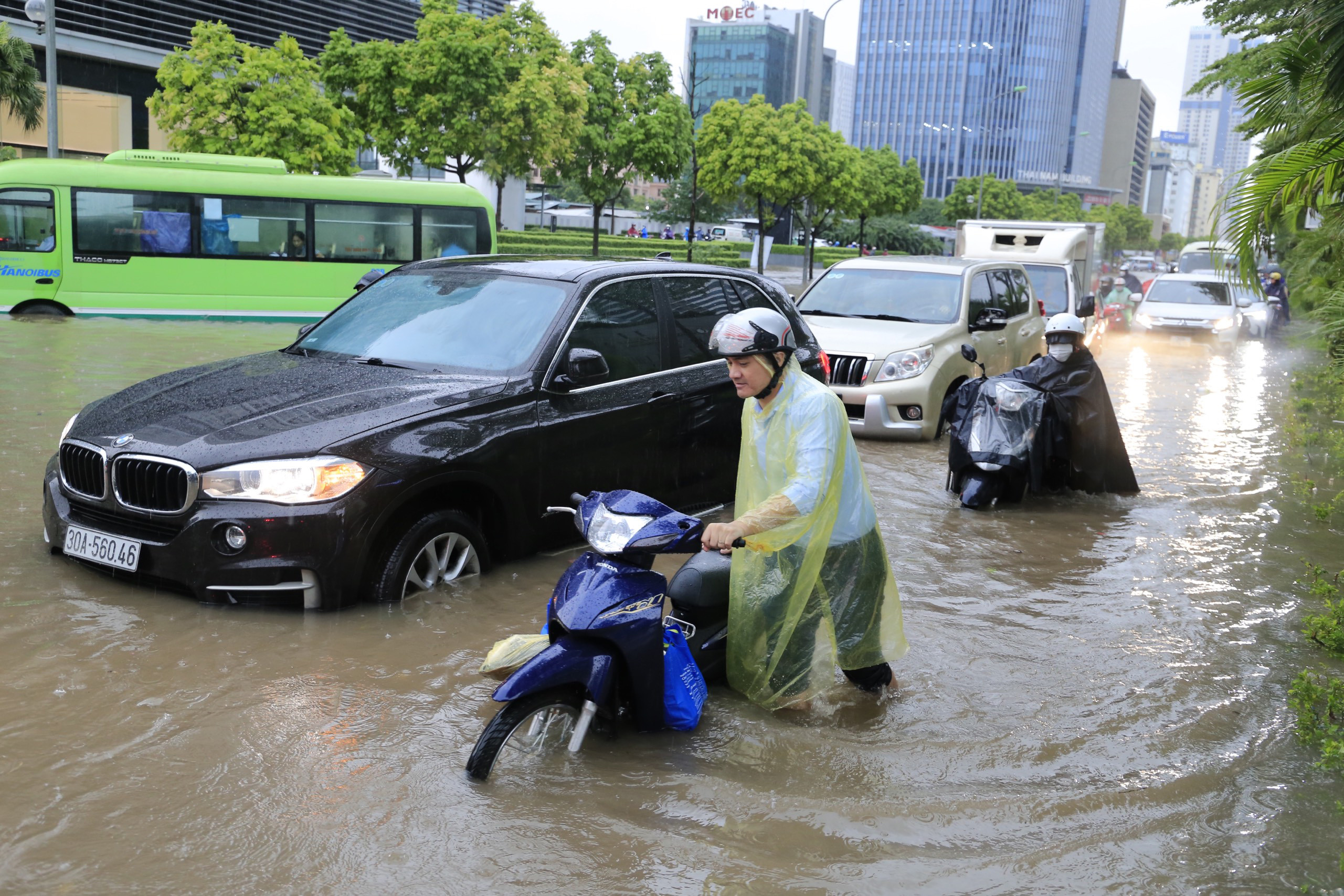 Mưa bão sẽ dồn dập vào cuối năm