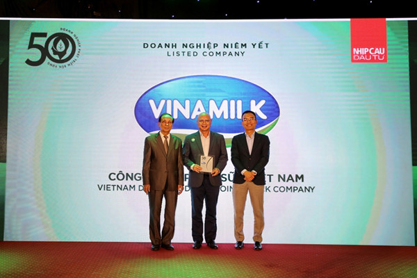 Vinamilk nhận giải phát triển bền vững 2022