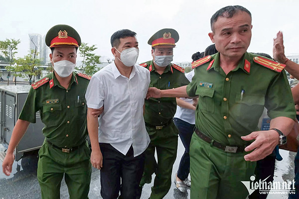 Cựu đại tá Phùng Anh Lê phủ nhận cáo buộc, đề nghị đình chỉ xét xử